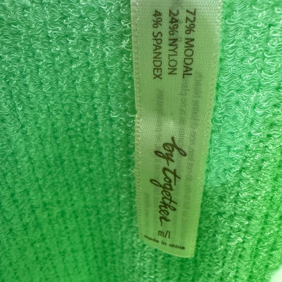 By Together Lime Seamless Plunge Crop Tank - Picture 6 of 8